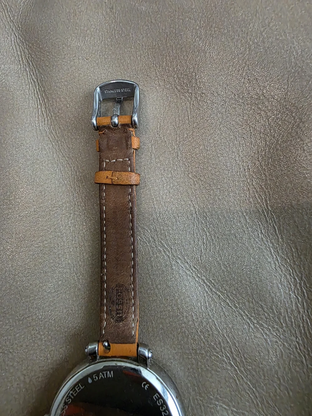Fossil Classic Round Watch in Cognac Leather